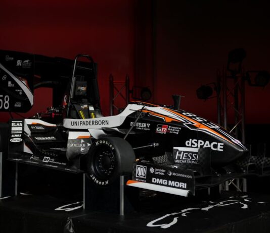 Intelligente Rohrbiegetechnik