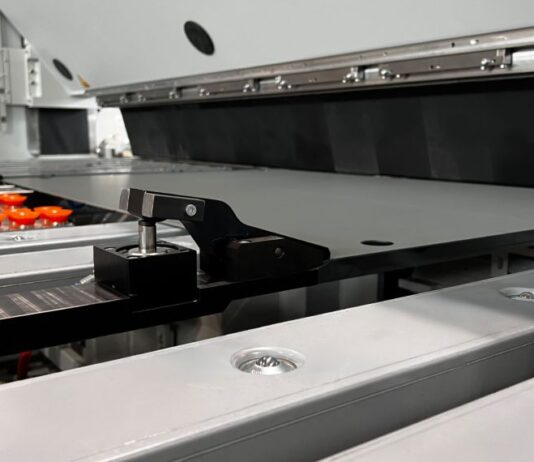 Einmal anschlagen, automatisch biegen