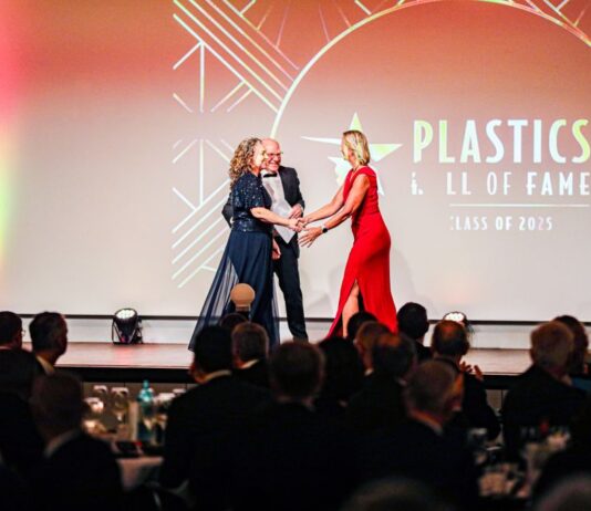 Brückenbauer der Kunststoffbranche