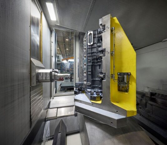 Komplettbearbeitung von V8- und V12-Motoren