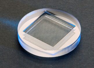 Laserbasierte Fertigung komplexer Glasoptiken