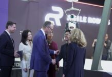 Friedrich Merz besucht Agile Robots in Hannover