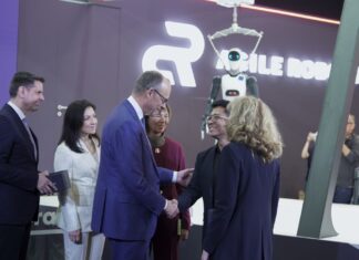 Friedrich Merz besucht Agile Robots in Hannover
