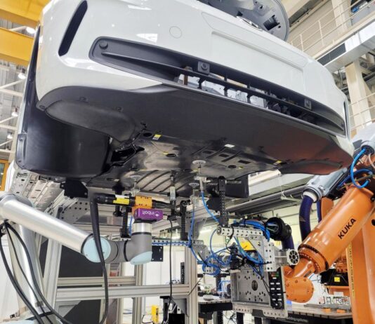 Umsetzung eines hybrid-autonomen Montagesystems