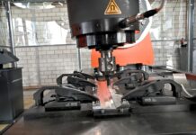 Forschungszelle für robotergestütztes Rührreibschweißen