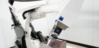 KI-gestützter Laserschweißzelle von TRUMPF