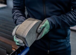 2D-Laserschneiden mit doppelter Laserleistung